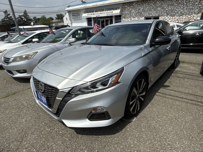 Used 2021 Nissan Altima 2.5 SR w/ SR Premium Package image 1