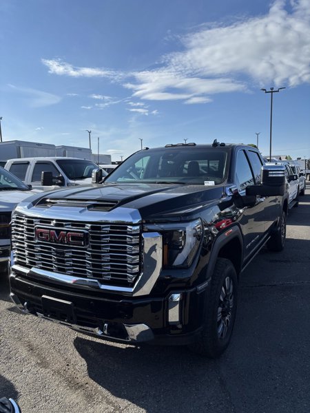 Used 2024 GMC Sierra 3500 Denali w/ Denali Reserve Package image 1