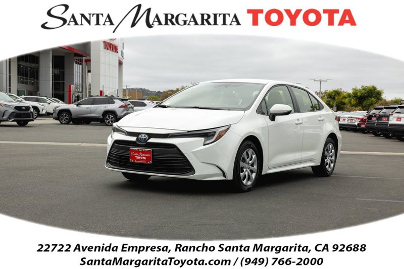 Certified 2024 Toyota Corolla LE image 1