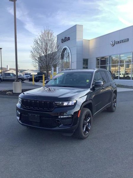 Certified 2024 Jeep Grand Cherokee Limited w/ Black Appearance Package image 1