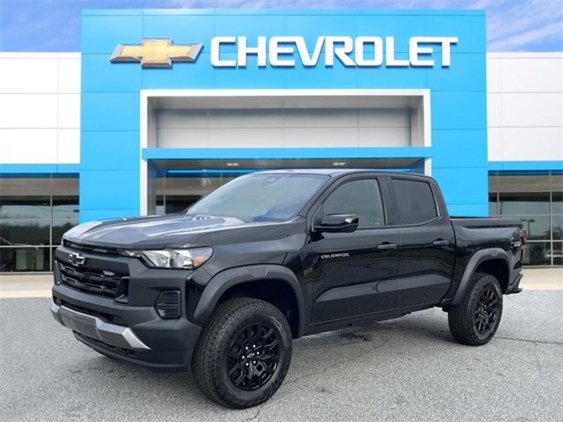 Certified 2024 Chevrolet Colorado Trail Boss w/ Technology Package image 1