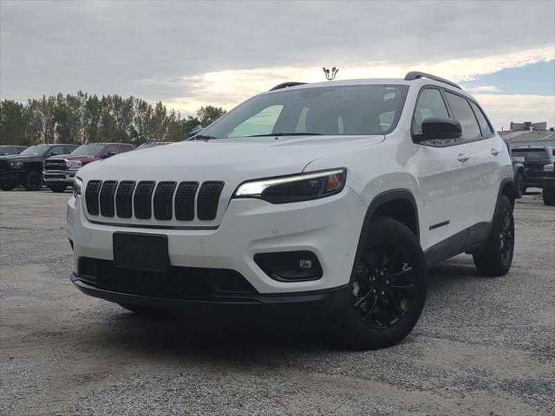 Certified 2023 Jeep Cherokee Altitude Lux image 1