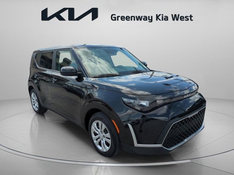 Certified 2023 Kia Soul LX image 1