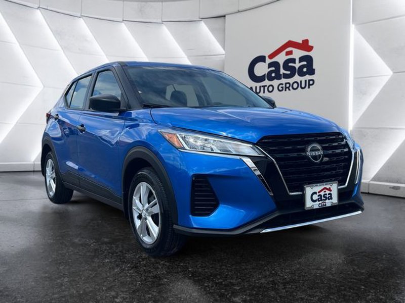 Certified 2025 Nissan Kicks Play S image 1