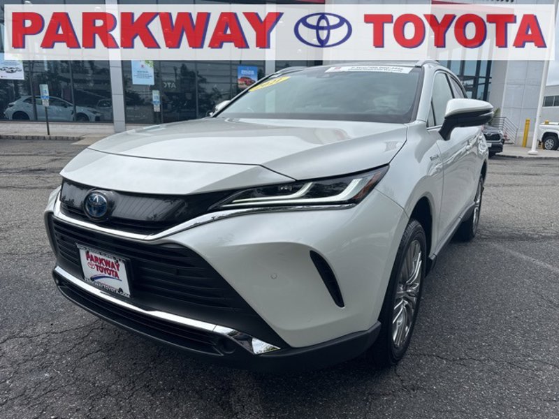 Certified 2021 Toyota Venza XLE w/ Softex Package image 1