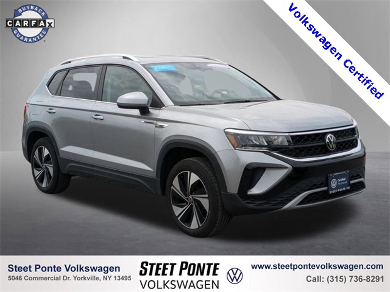 Certified 2024 Volkswagen Taos SE image 1