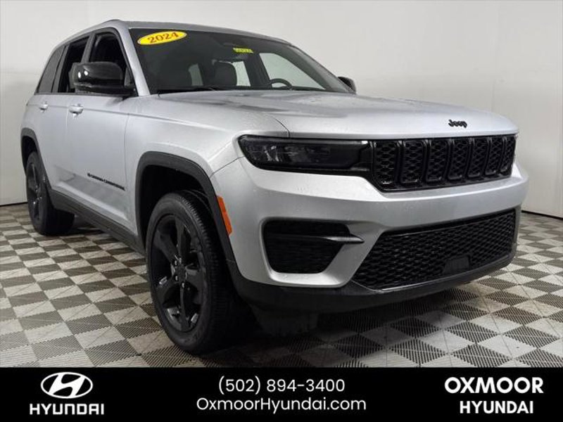 Certified 2024 Jeep Grand Cherokee Altitude image 1