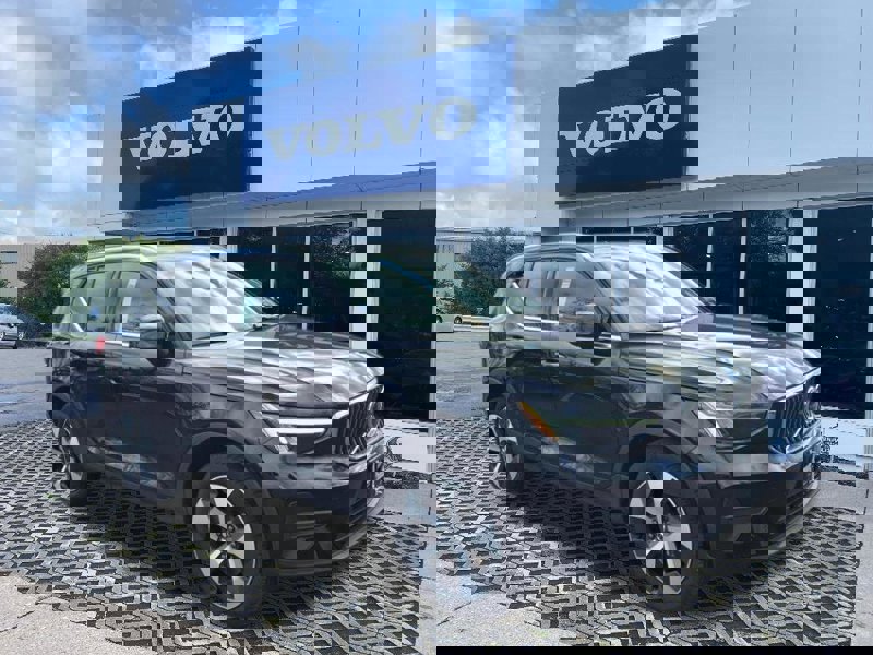Certified 2025 Volvo XC40 B5 Core w/ Protection Package Premier image 1