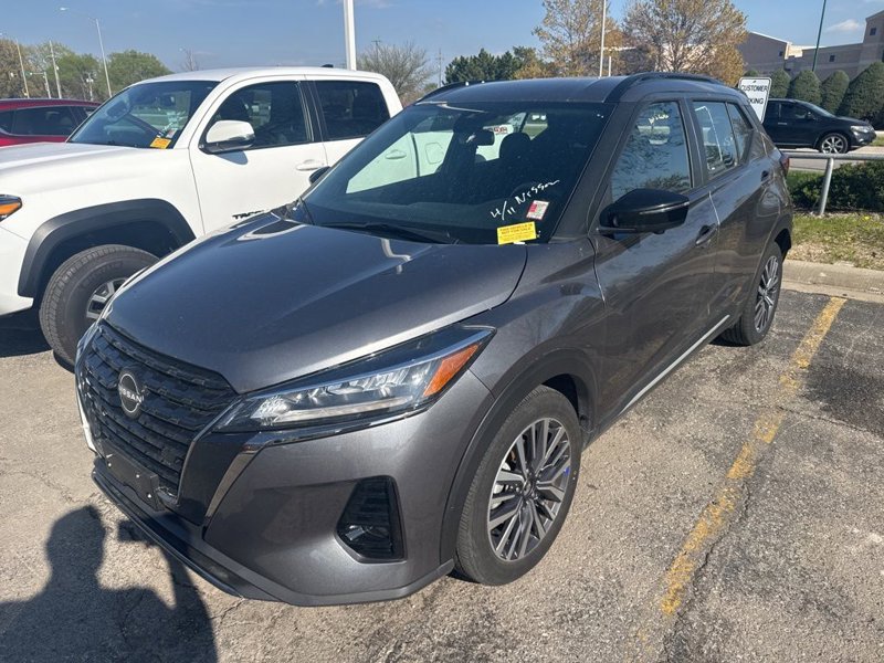 Certified 2024 Nissan Kicks SR w/ SR Premium Package image 1
