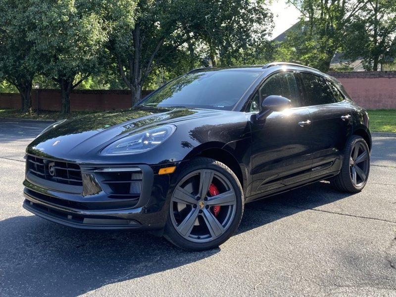 Certified 2025 Porsche Macan S image 1
