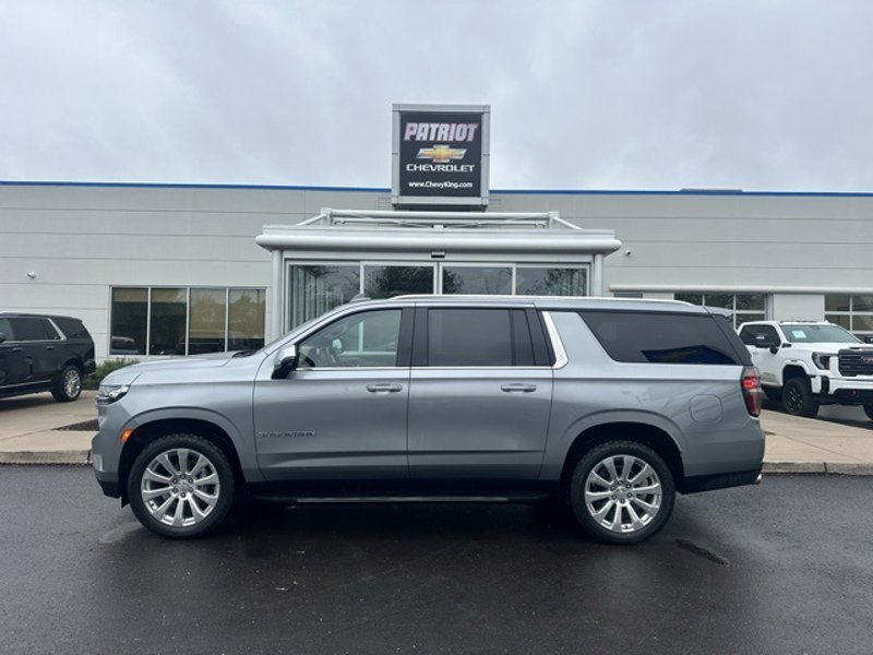Certified 2024 Chevrolet Suburban Premier w/ Premium Package 2 image 1