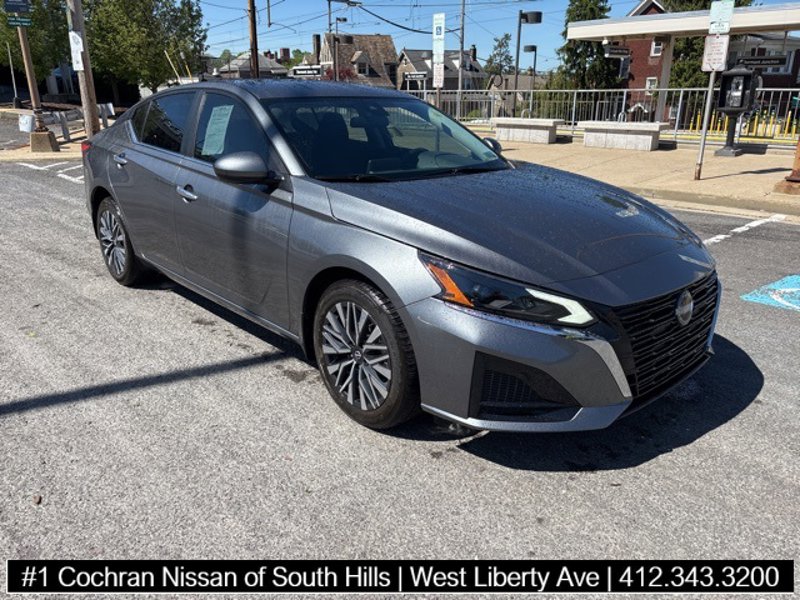 Certified 2023 Nissan Altima 2.5 SV image 1