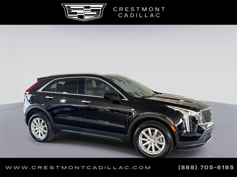 Certified 2022 Cadillac XT4 Luxury w/ Cold Weather Package image 1