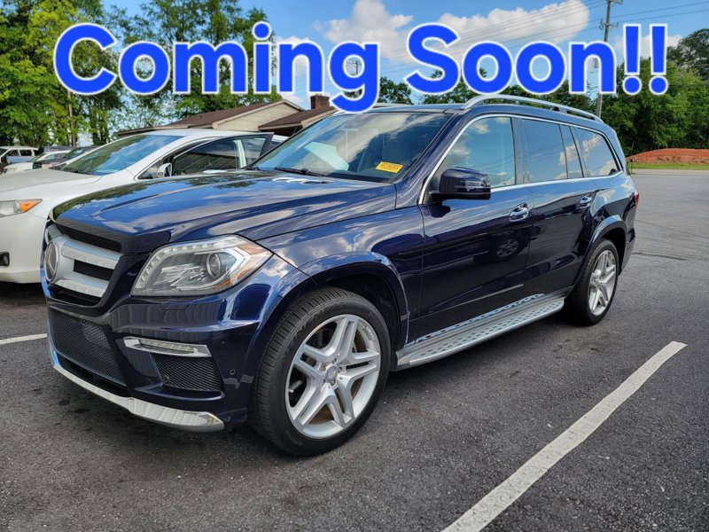 Used 2015 Mercedes-Benz GL 550 4MATIC image 1
