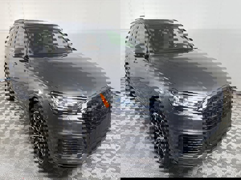 Certified 2022 Audi Q7 Premium Plus image 1