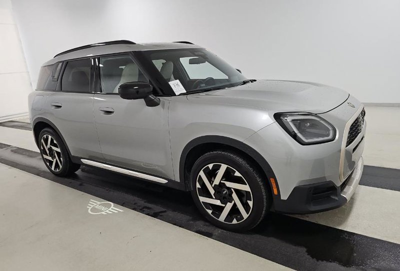 Used 2025 MINI Cooper Countryman S w/ Comfort Package Max image 1