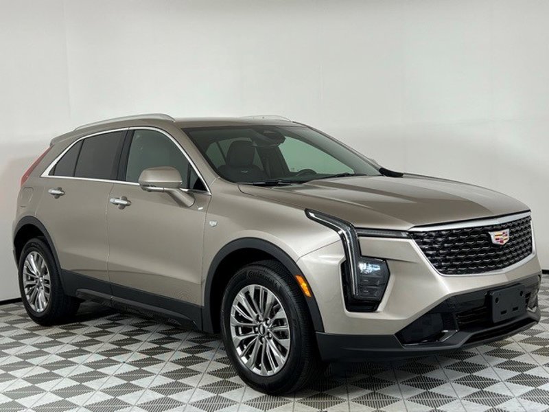 Certified 2025 Cadillac XT4 Premium Luxury image 1