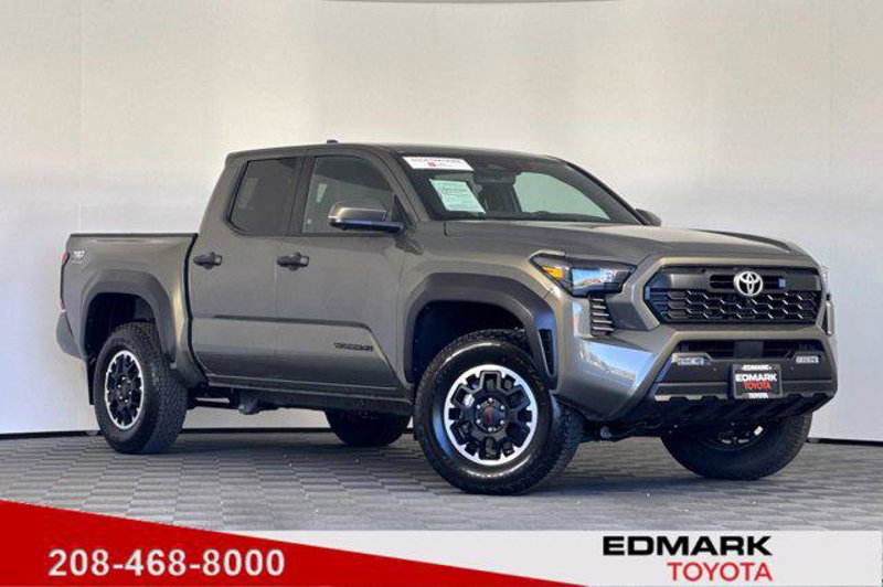 Certified 2024 Toyota Tacoma TRD Off-Road image 1