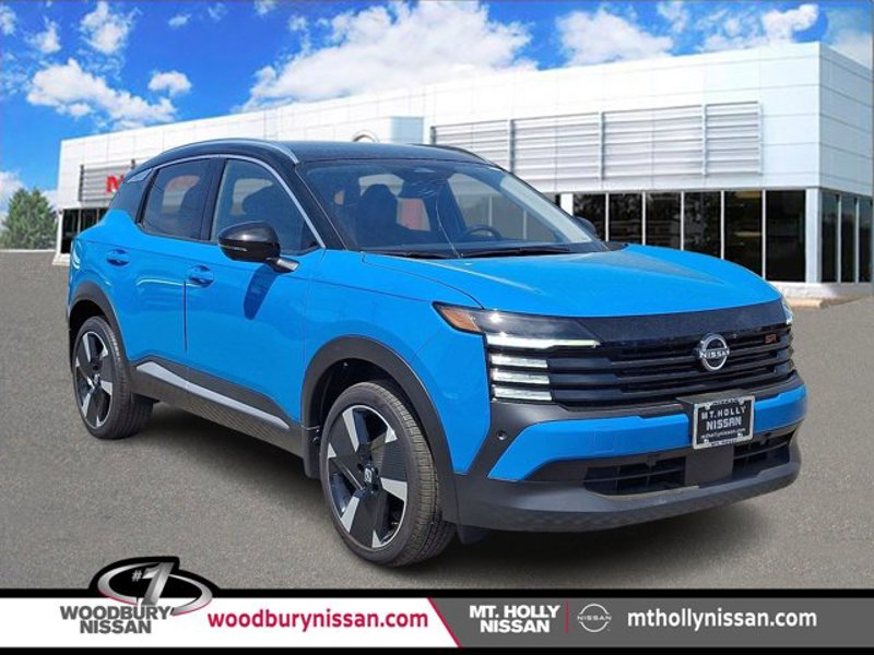 Certified 2025 Nissan Kicks SR image 1