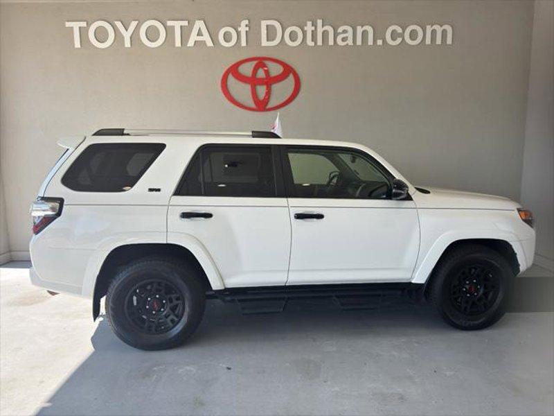 Certified 2022 Toyota 4Runner SR5 Premium image 1