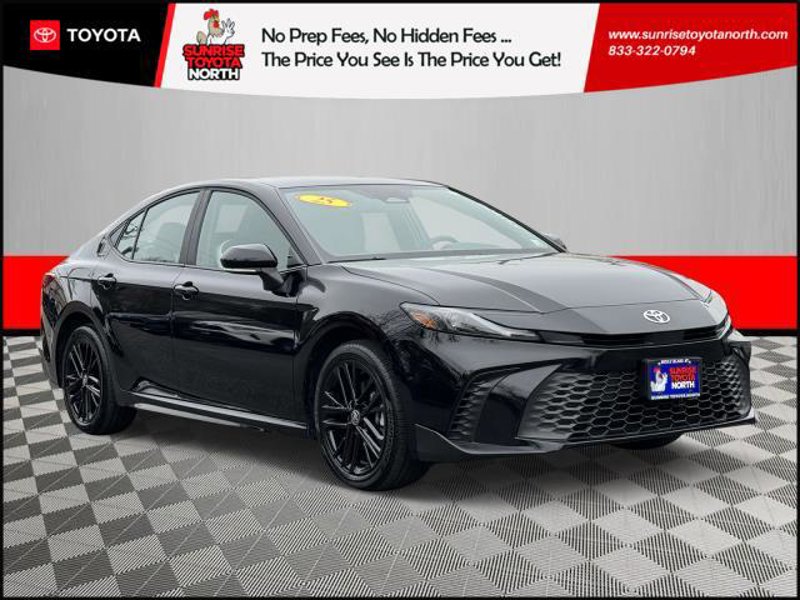 Certified 2025 Toyota Camry LE image 1