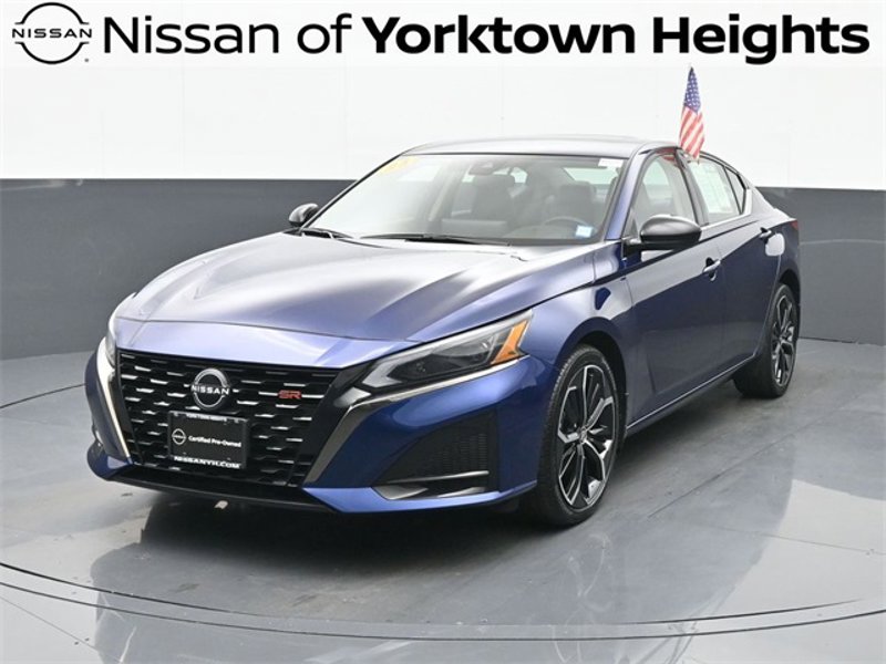 Certified 2023 Nissan Altima 2.5 SR w/ SR Premium Package image 1