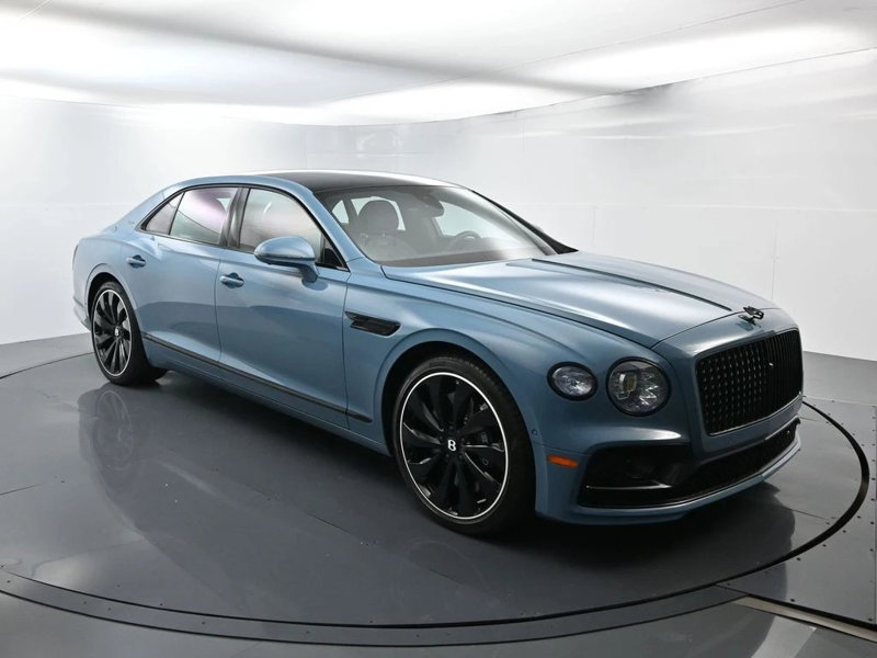 Certified 2024 Bentley Flying Spur V8 image 1