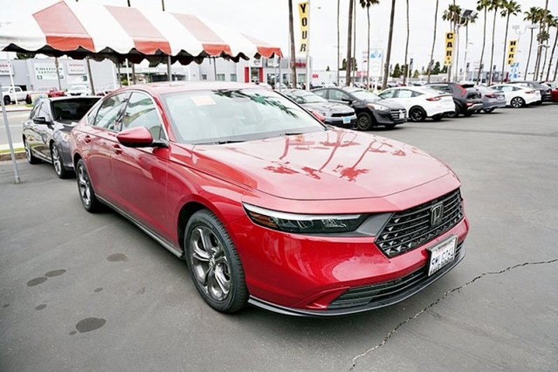 Certified 2024 Honda Accord EX image 1