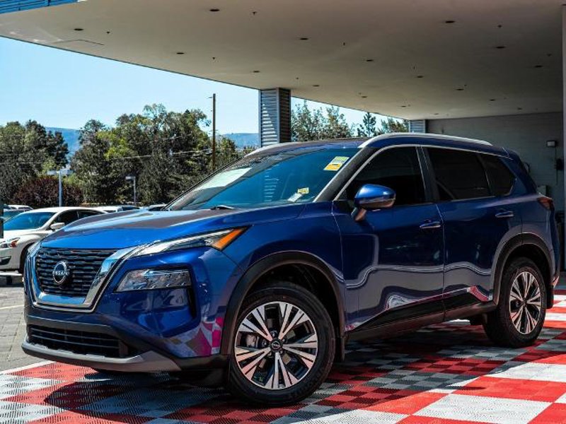 Certified 2023 Nissan Rogue SV image 1