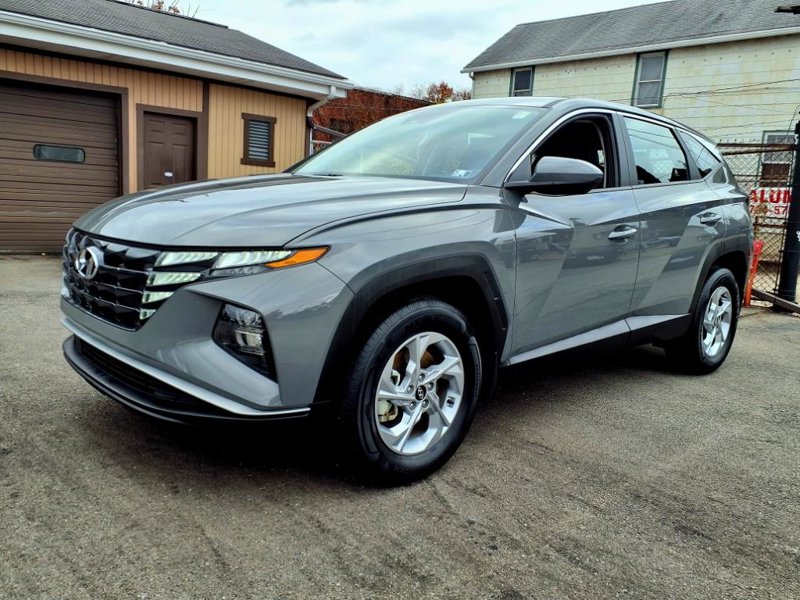Certified 2024 Hyundai Tucson SE image 1