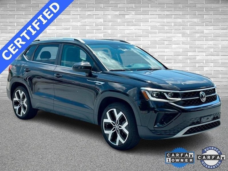 Certified 2022 Volkswagen Taos SEL w/ Panoramic Sunroof Package image 1