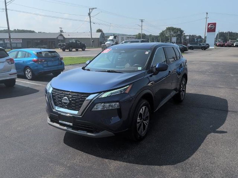 Certified 2023 Nissan Rogue SV image 1
