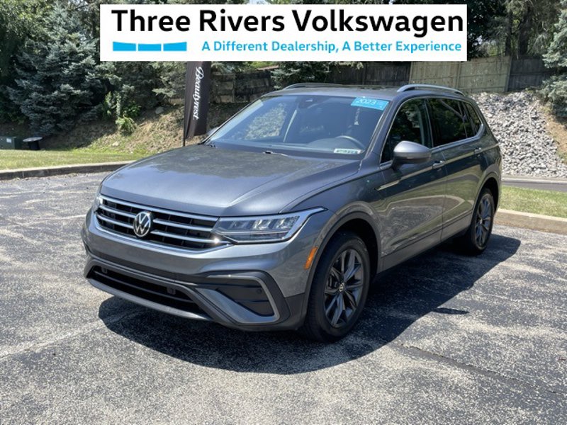 Certified 2023 Volkswagen Tiguan SE w/ Panoramic Sunroof Package image 1