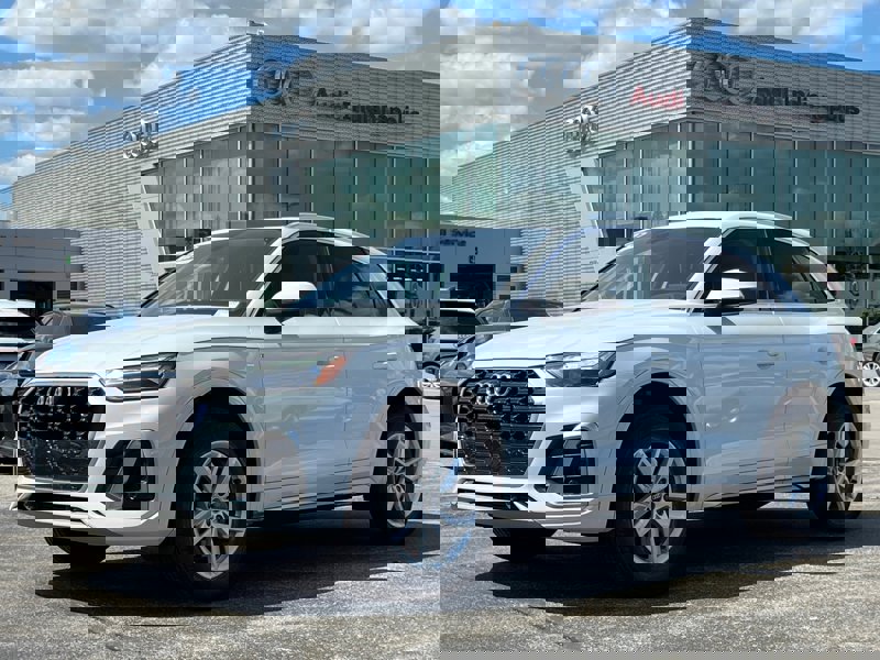 Certified 2022 Audi Q5 2.0T Premium w/ Convenience Package image 1