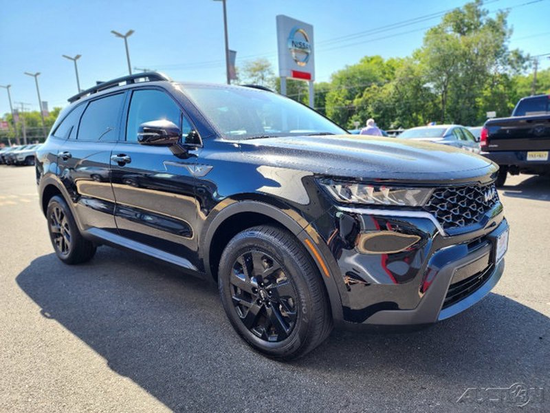 Certified 2022 Kia Sorento S image 1