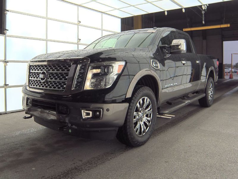 Used 2018 Nissan Titan Platinum Reserve w/ Platinum Utility Package image 1