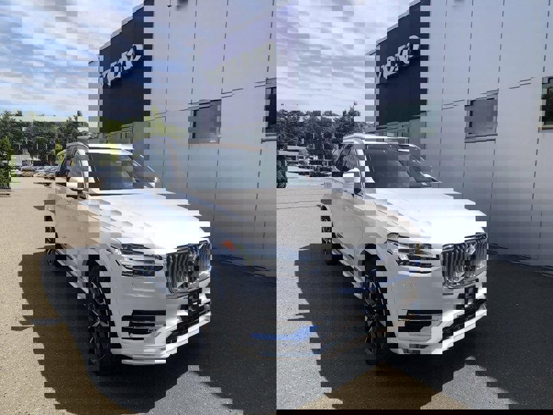 Certified 2024 Volvo XC90 B5 Plus w/ Protection Package Premier image 1