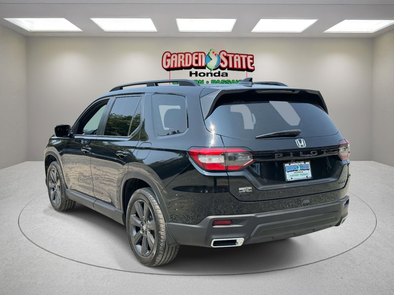 Certified 2025 Honda Pilot Sport image 1