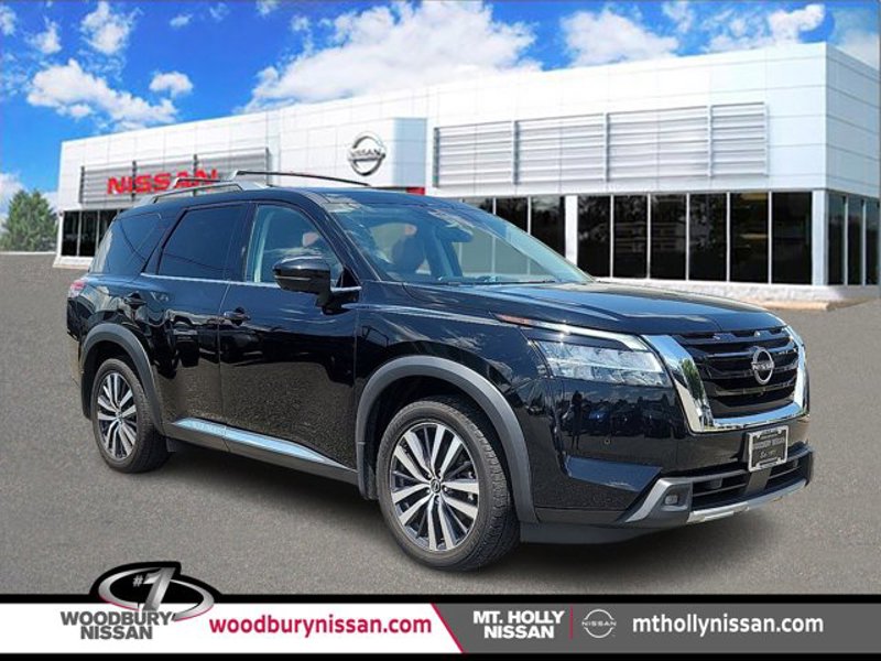 Certified 2022 Nissan Pathfinder Platinum w/ Cargo Package image 1