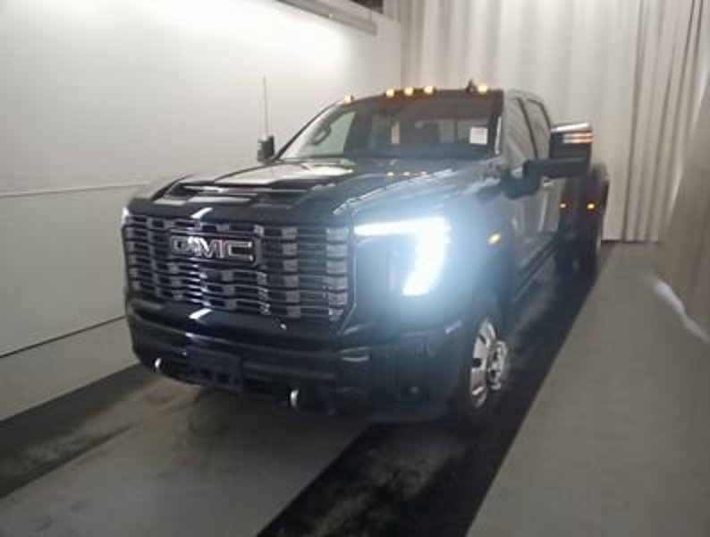 Used 2025 GMC Sierra 3500 Denali Ultimate image 1