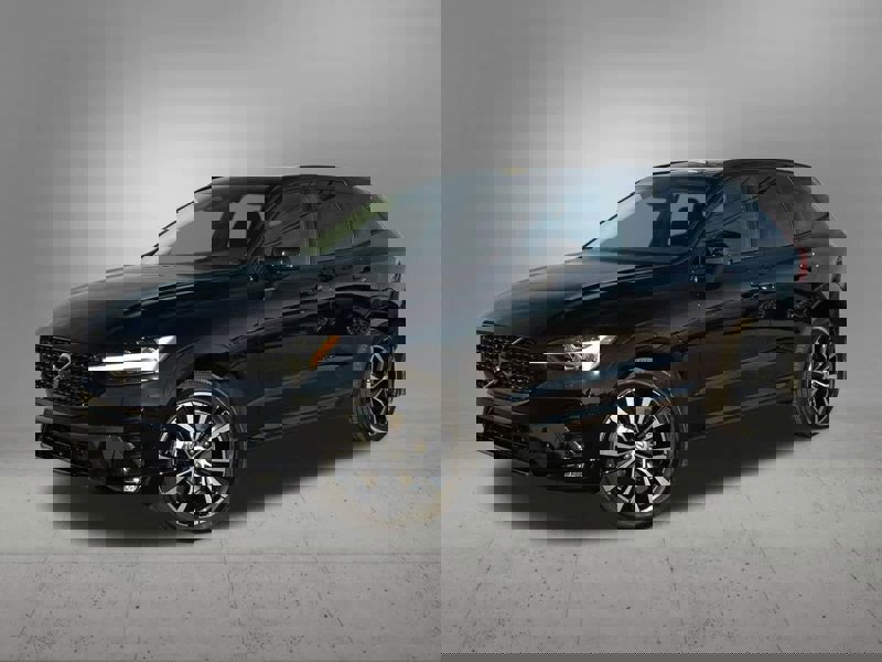 Certified 2025 Volvo XC60 B5 Plus image 1