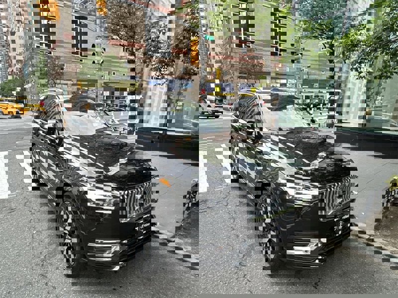 Certified 2024 Volvo XC90 T8 Ultimate image 1