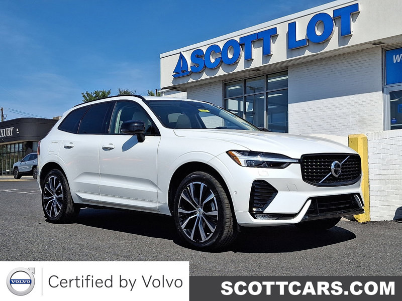 Certified 2024 Volvo XC60 B5 Plus image 1