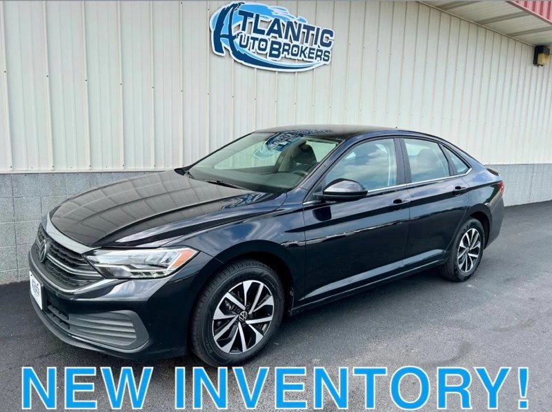 Used 2024 Volkswagen Jetta S image 1