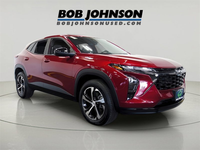 Certified 2024 Chevrolet Trax RS w/ Sunroof Package image 1