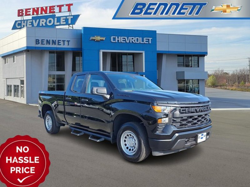 Certified 2025 Chevrolet Silverado 1500 W/T w/ WT Value Package image 1