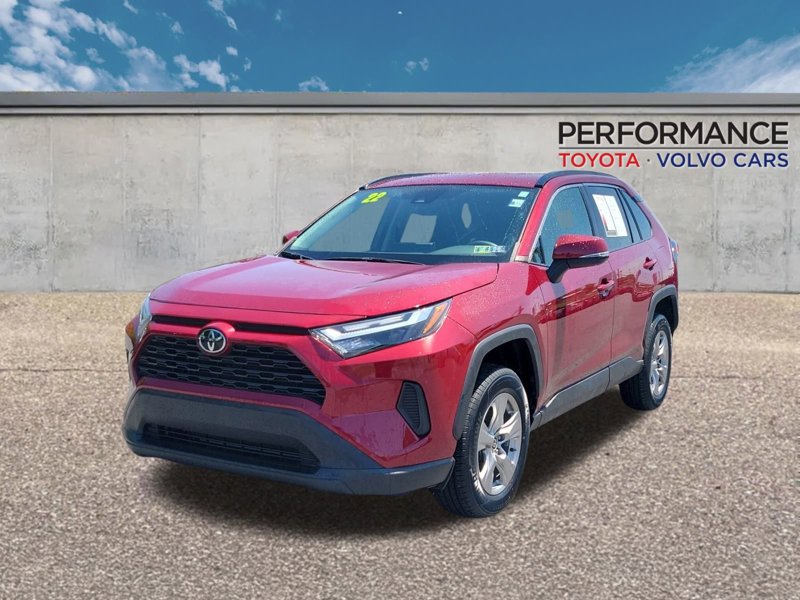 Certified 2022 Toyota RAV4 XLE image 1