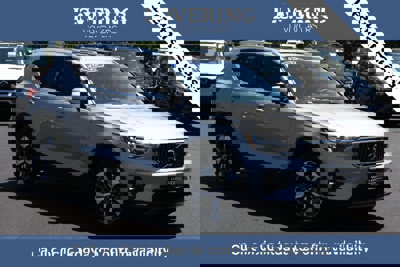 Certified 2025 Volvo XC40 B5 Plus image 1