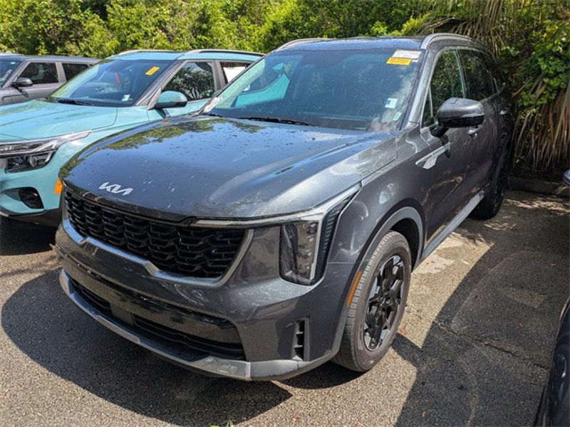 Certified 2024 Kia Sorento S image 1
