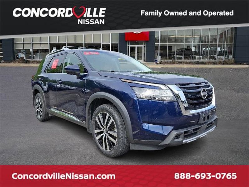 Certified 2023 Nissan Pathfinder Platinum w/ Cargo Package image 1